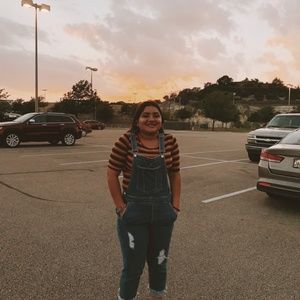 Meet your Posher, Elysia